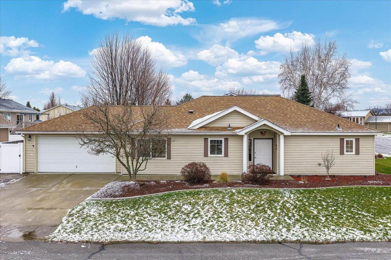 1620 Harmony Ln - Photo 1