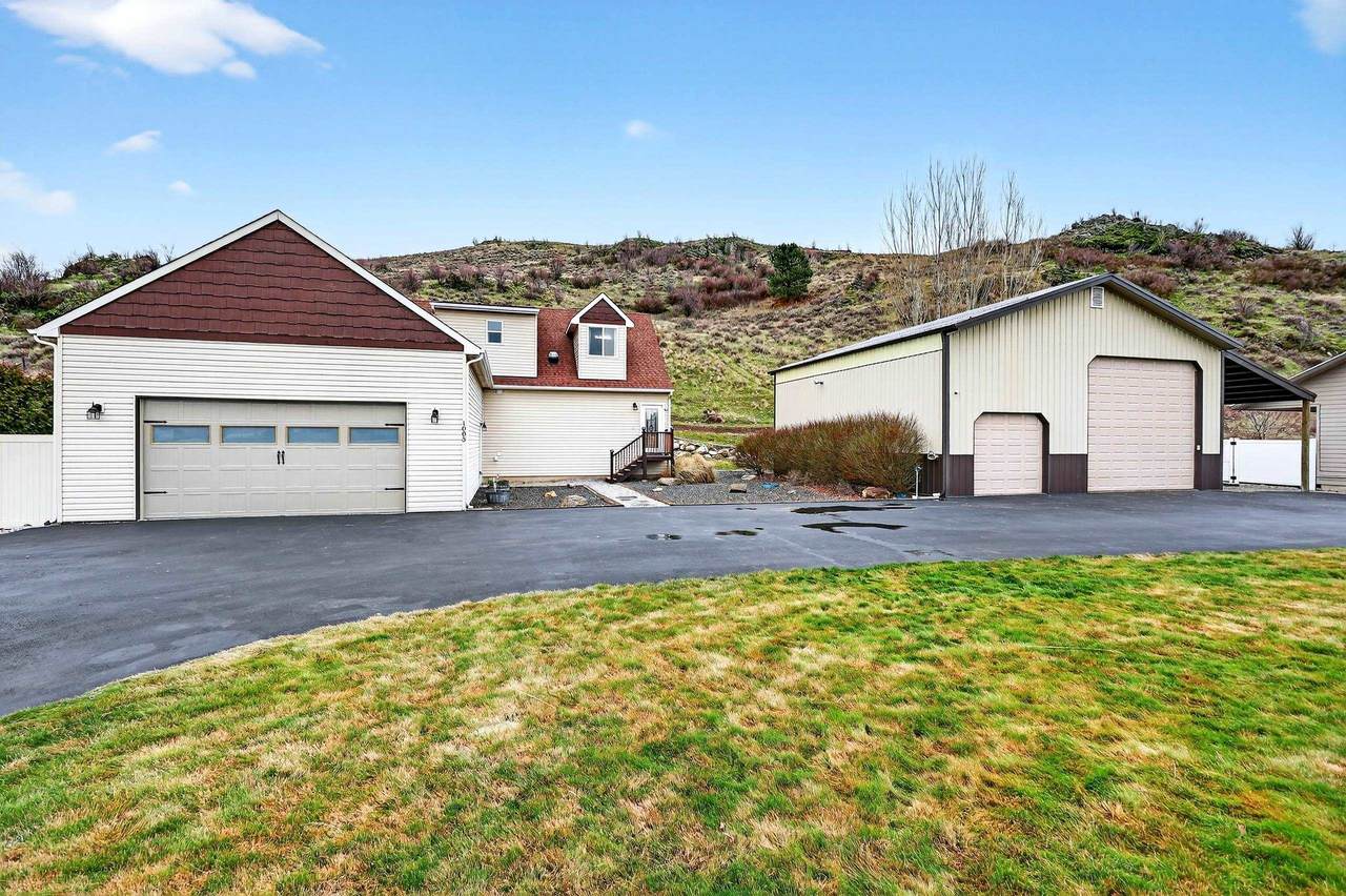 1003 Henry Rd - Photo 1