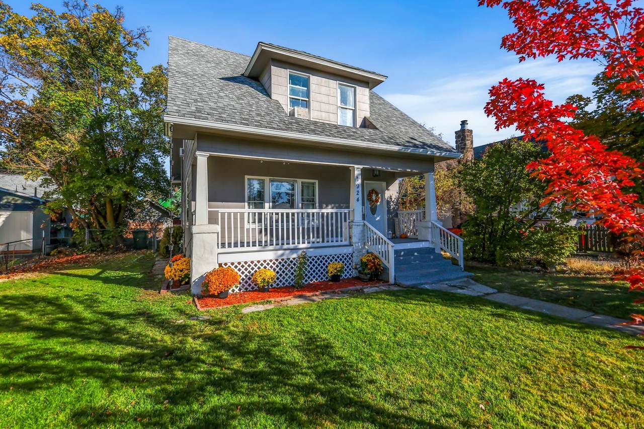 1924 Indiana Ave - Photo 1