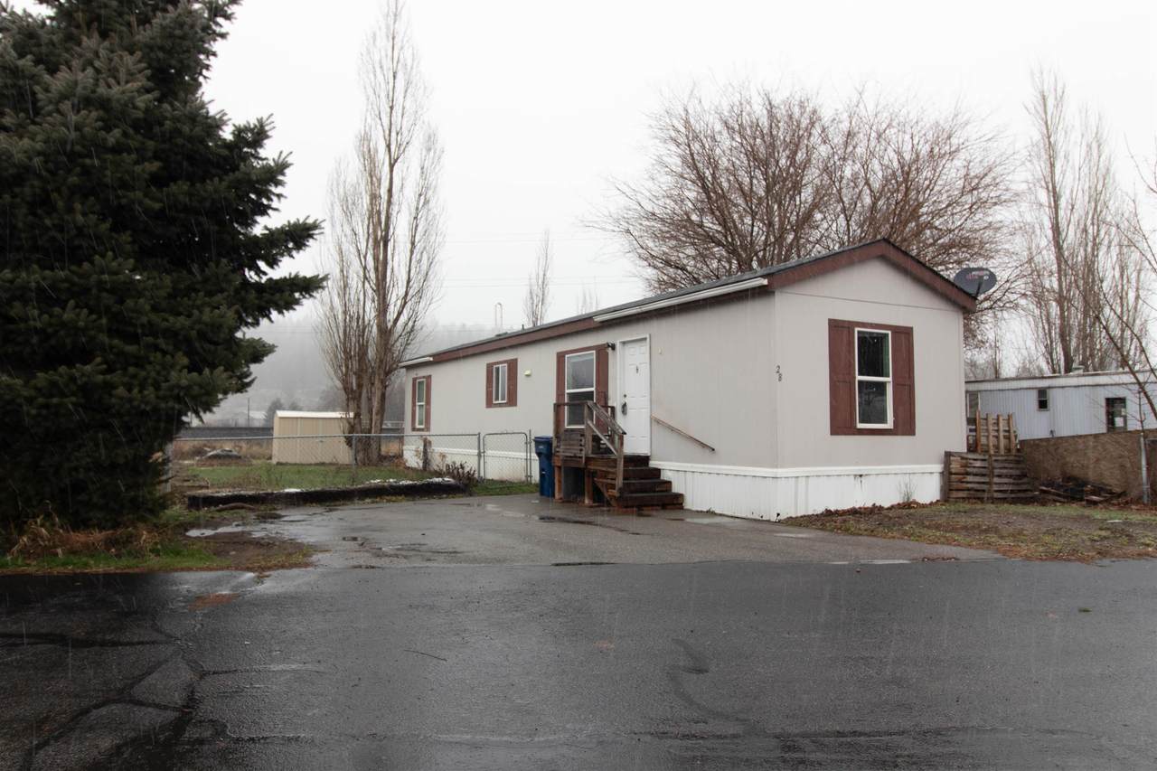 19625-#28 E Wellesley #28 Ave - Photo 1