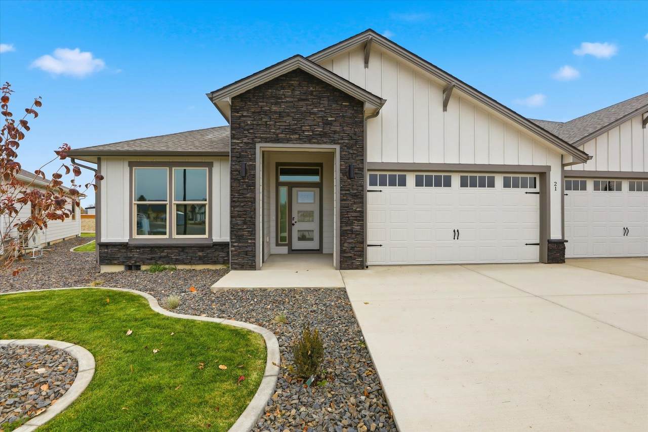 1109 - Unit 21-21 Country Club Dr - Photo 1