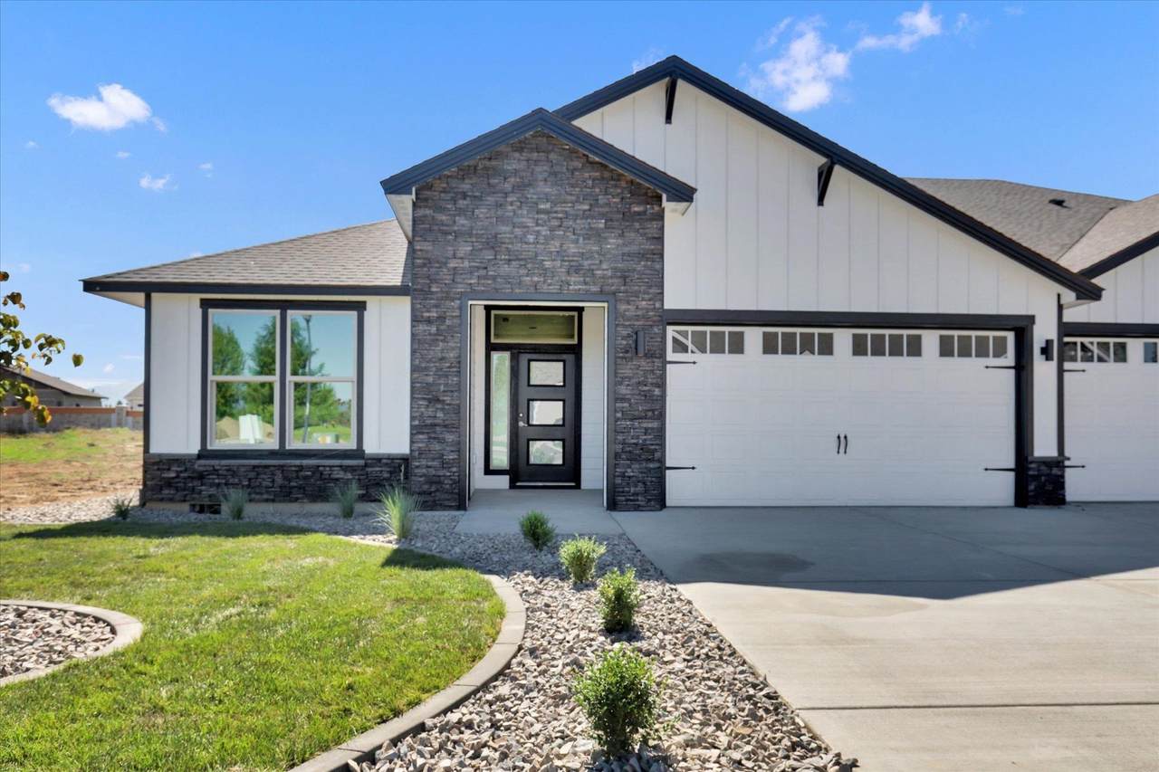 1109 - Unit 29-29 Country Club Dr - Photo 1