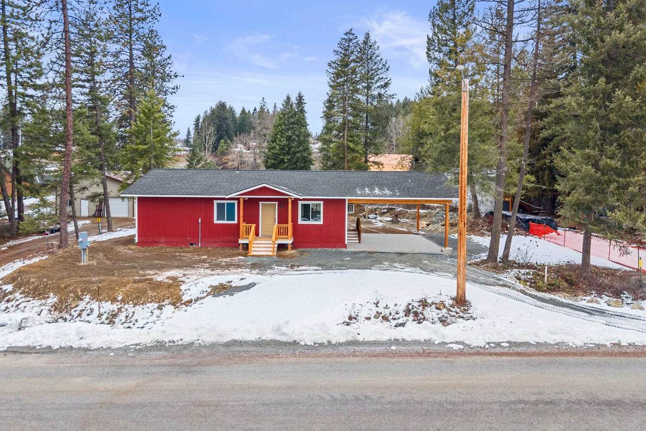 749 Warren Ave - Photo 1