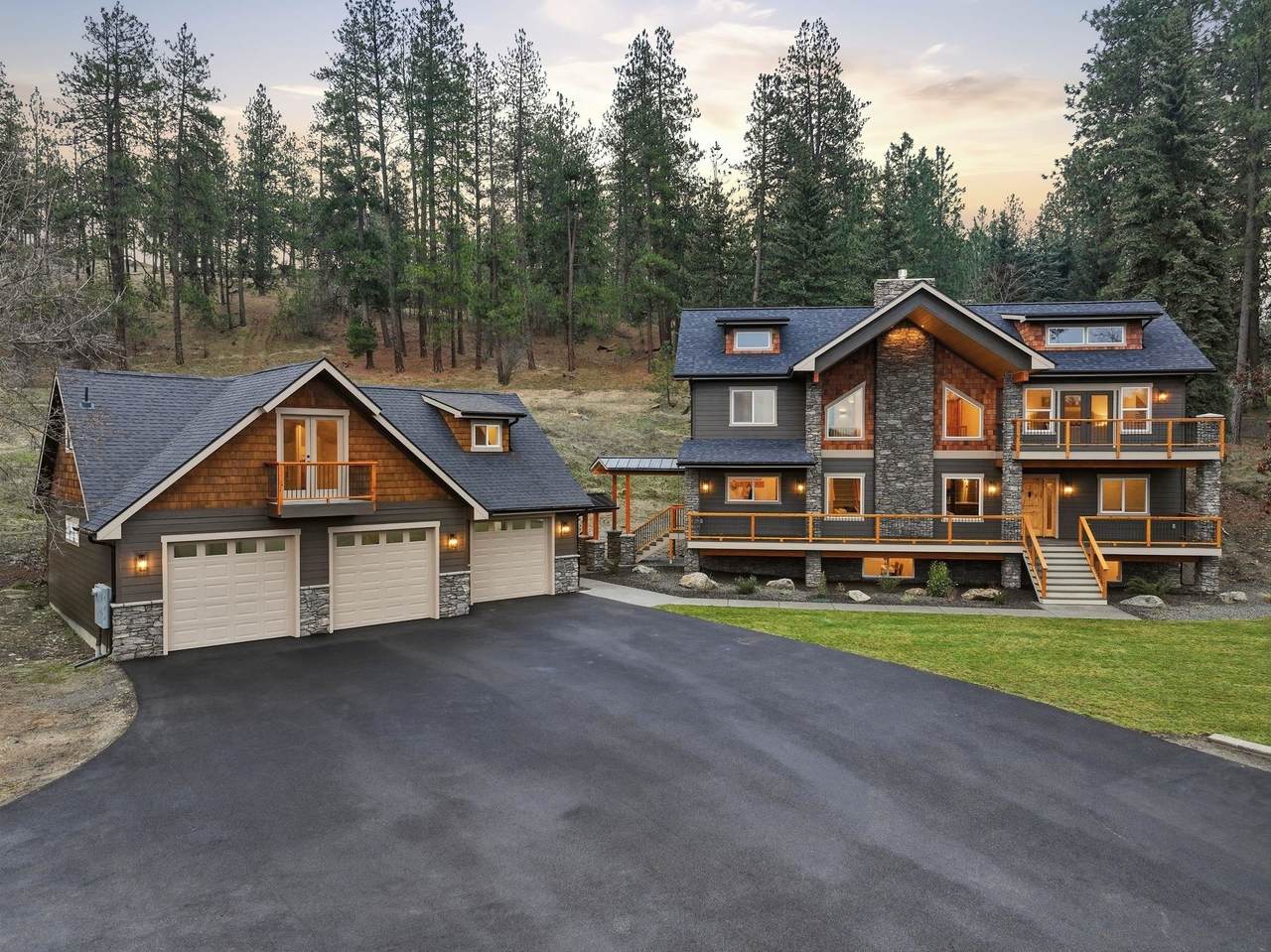 13827 46th Ave - Photo 1