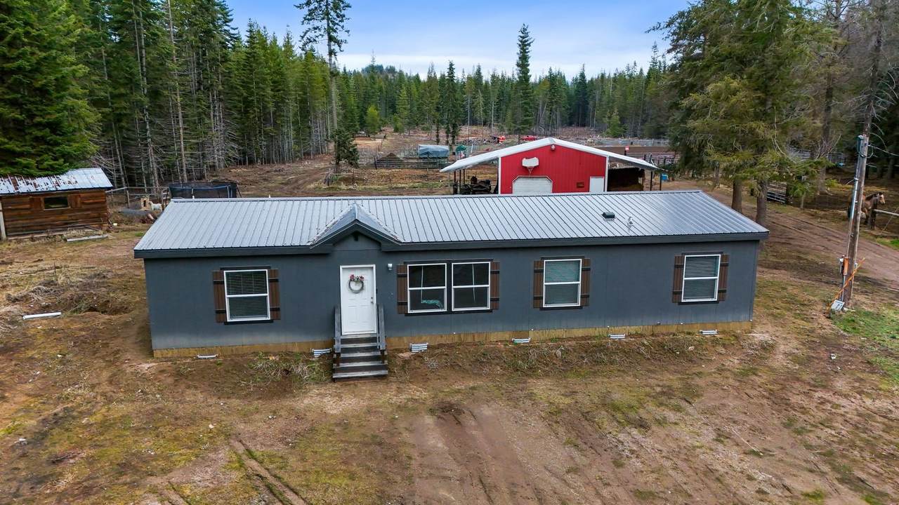 1722 Coyote Trl - Photo 1