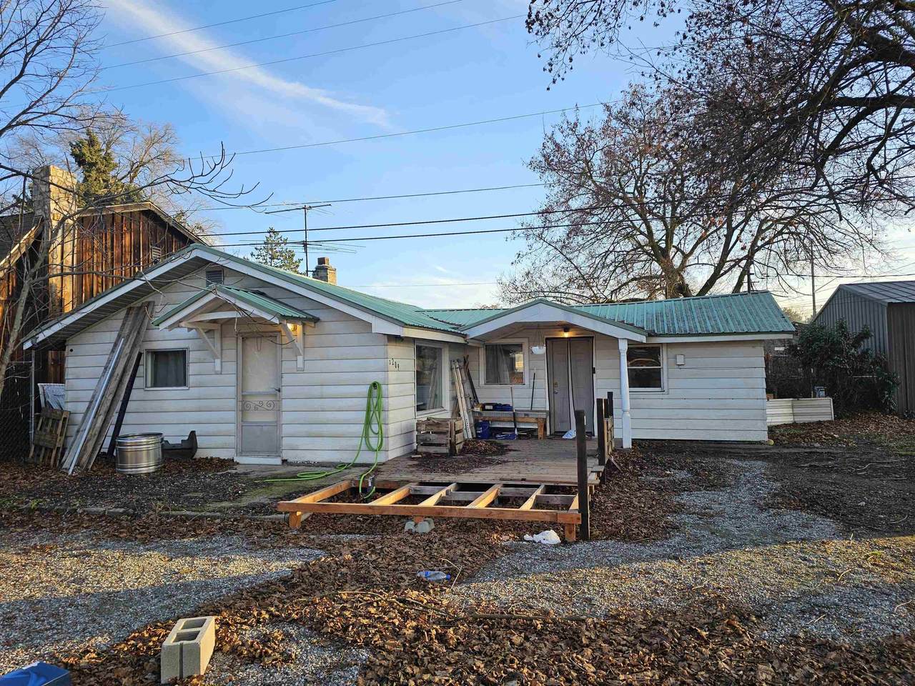 209 Havana St - Photo 1