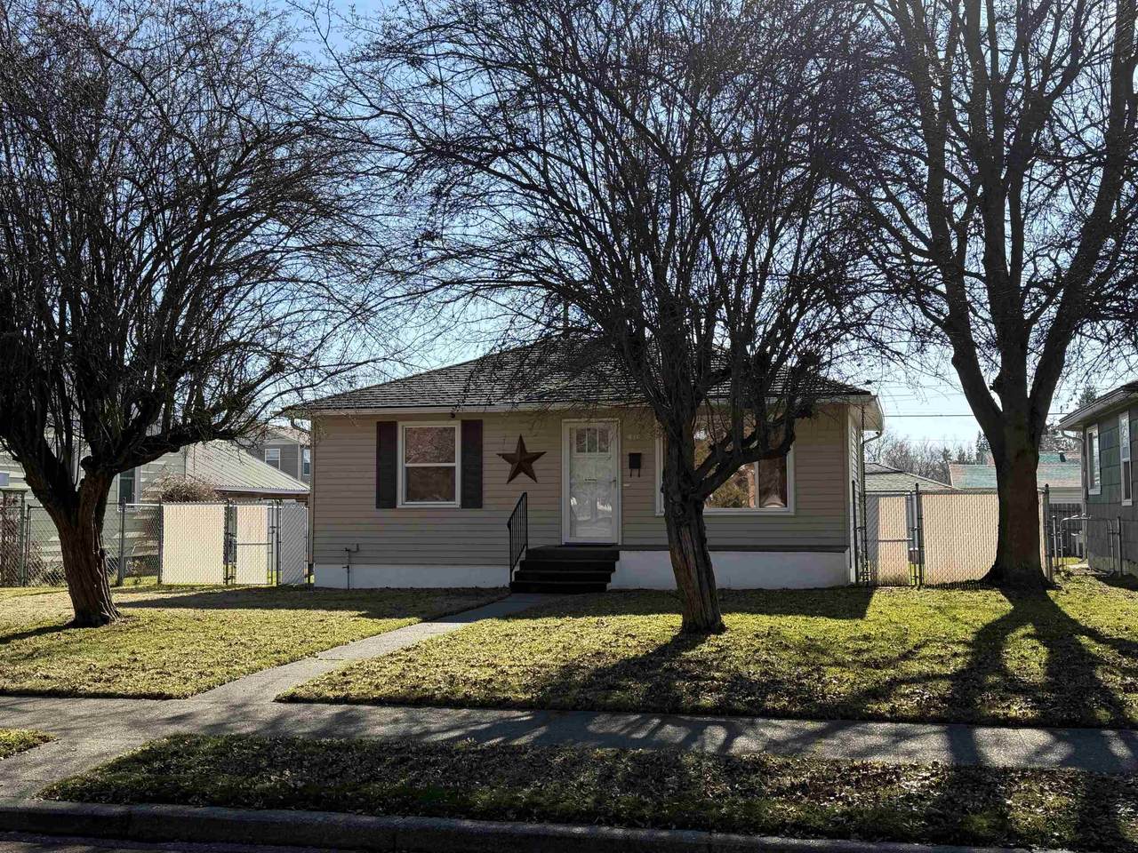 914 Joseph Ave - Photo 1