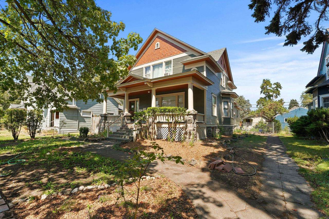 927 Augusta Ave - Photo 1