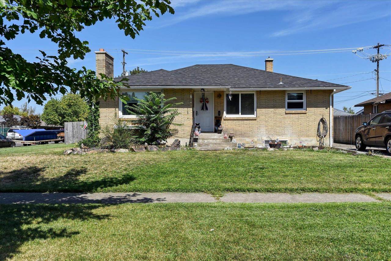 301 Ermina Ave - Photo 1