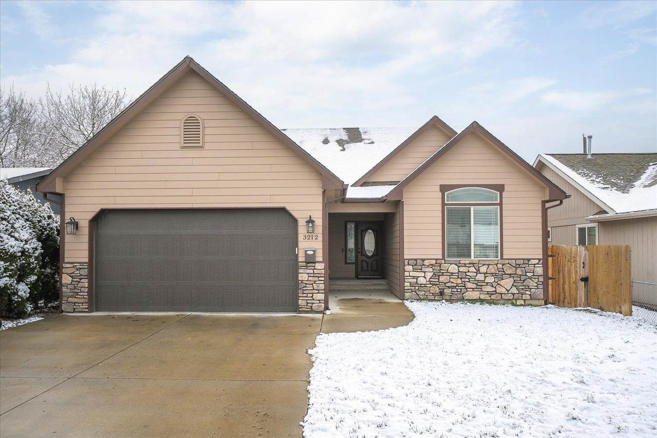 3212 33rd Ave - Photo 1