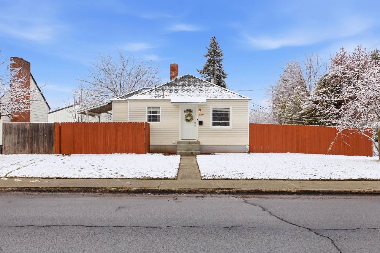 5427 Whitehouse - Photo 1