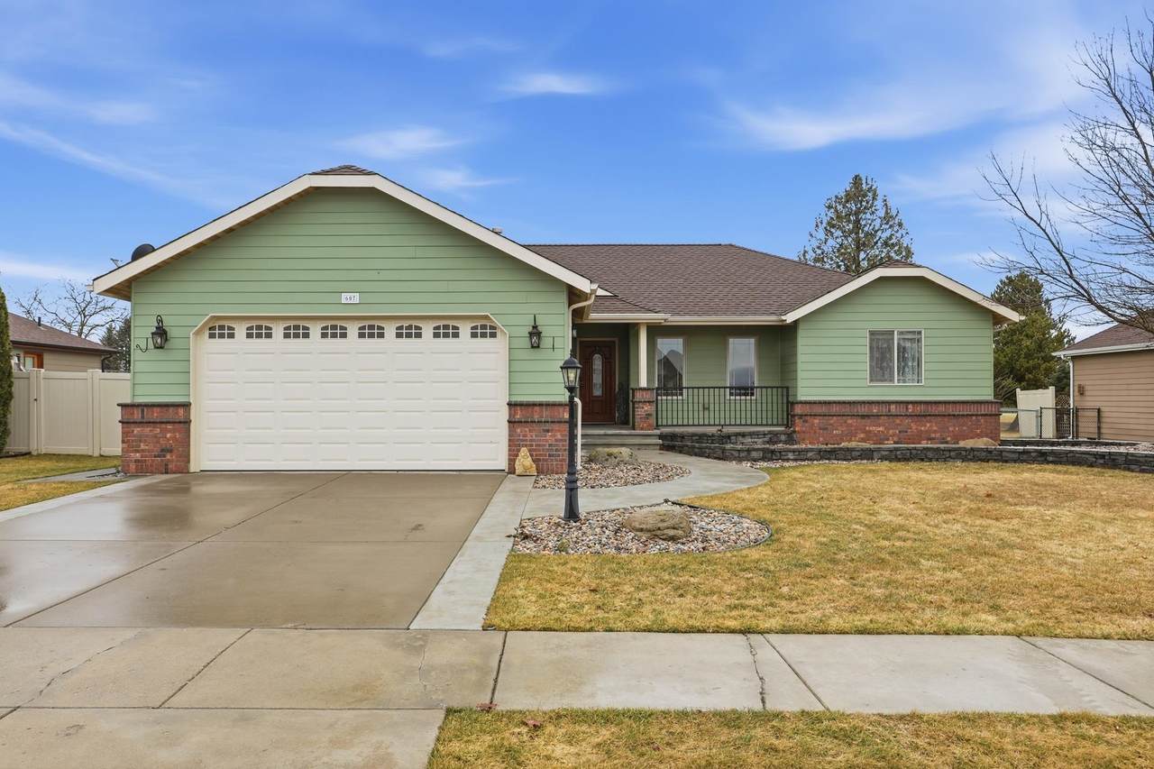 607 Country Club Dr - Photo 1