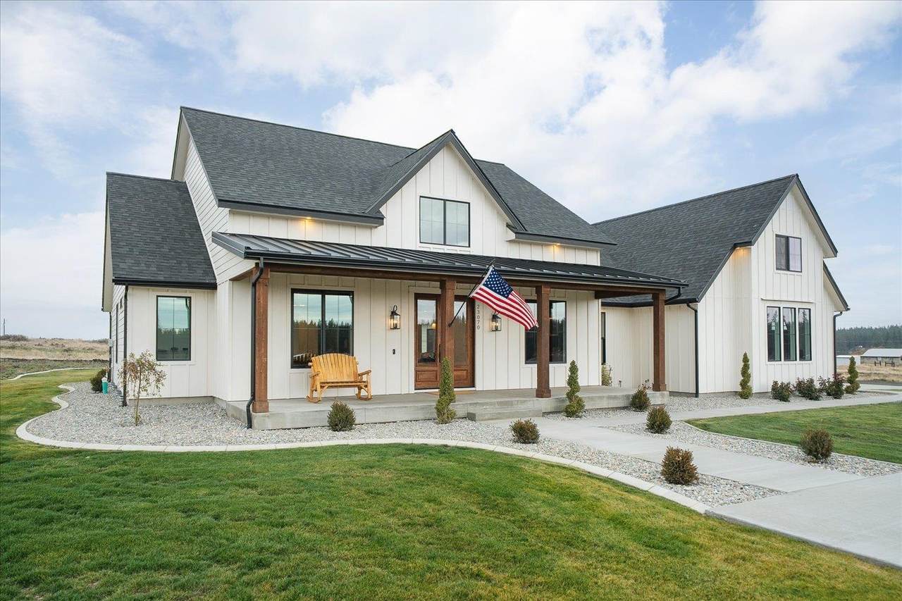 23070 Mcfarlane Rd - Photo 1