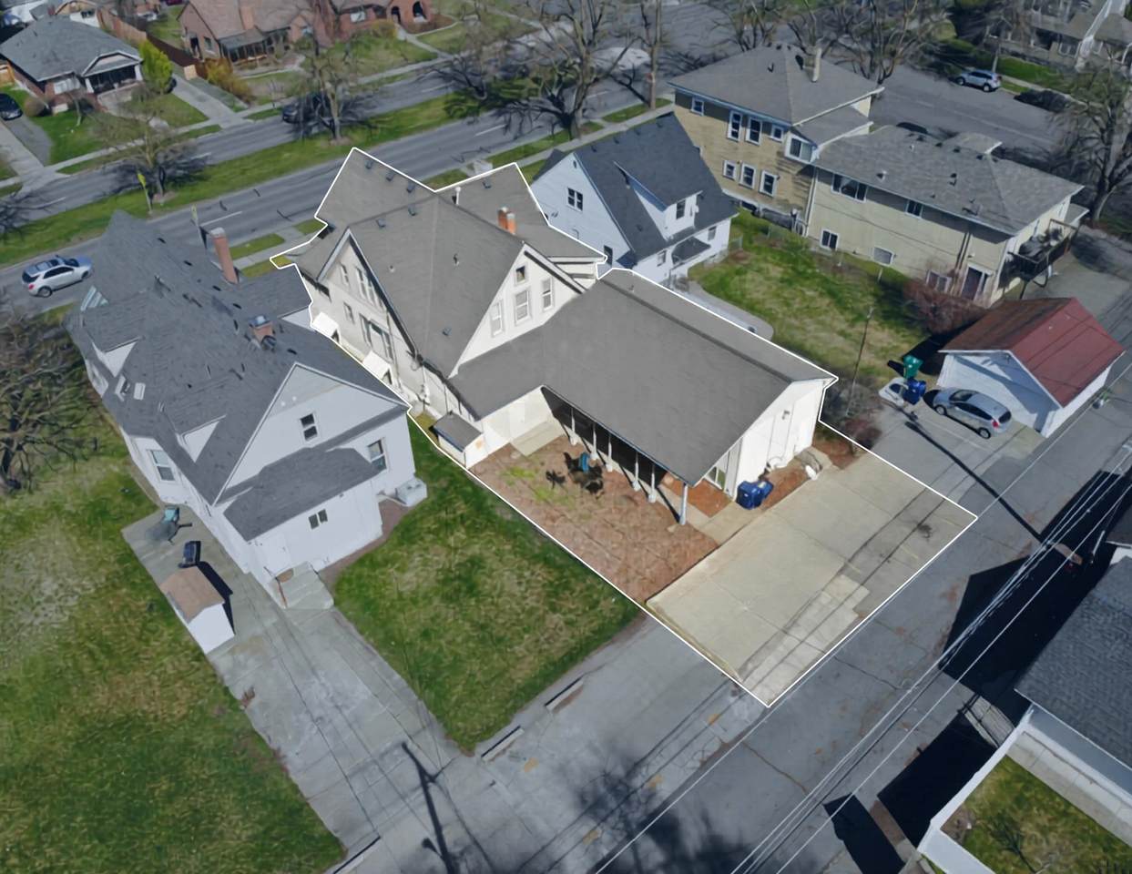 418 Mission Ave - Photo 1