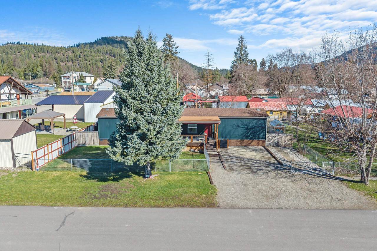 112 Blackwell St - Photo 1