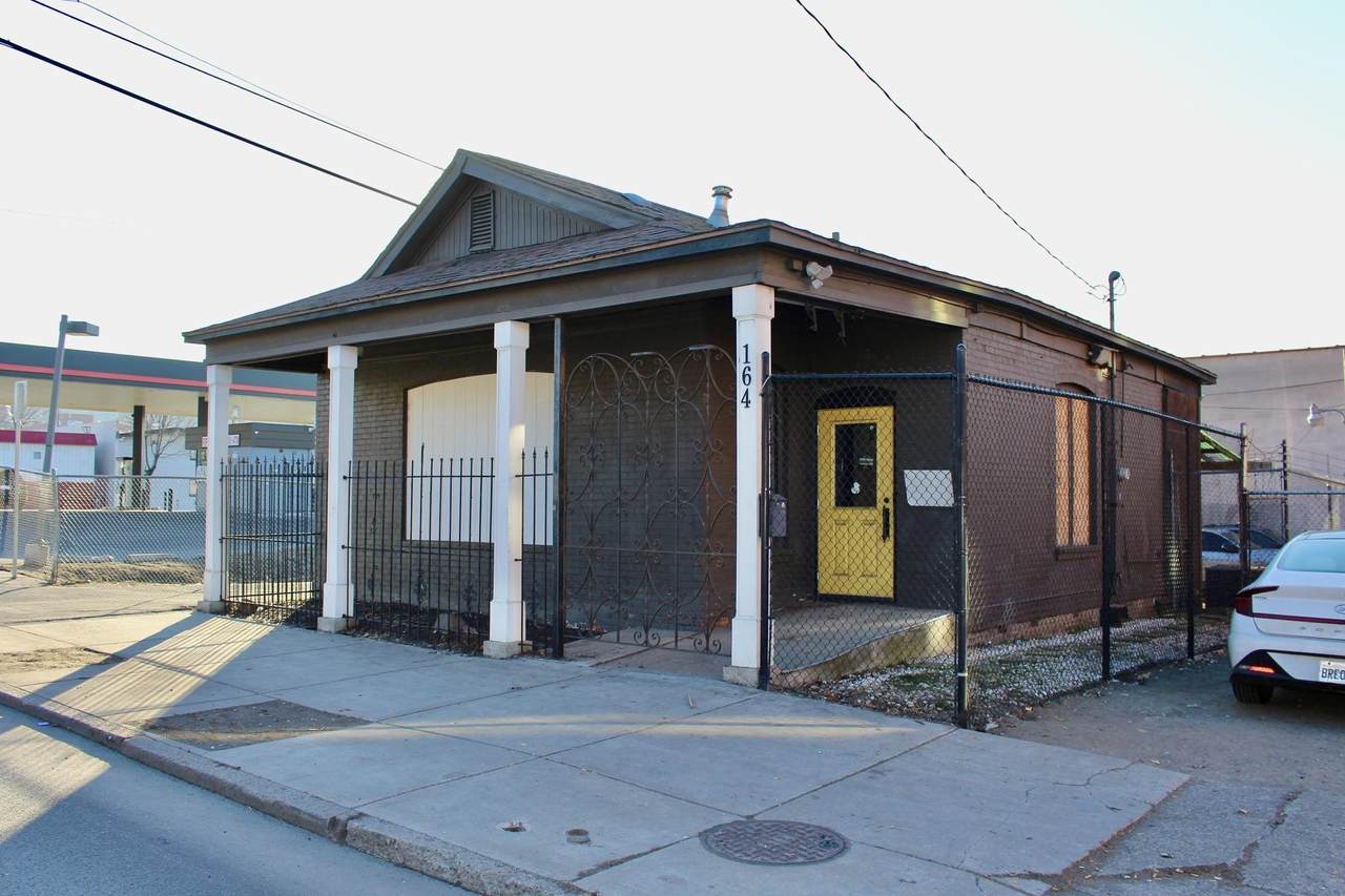 164 Browne St - Photo 1