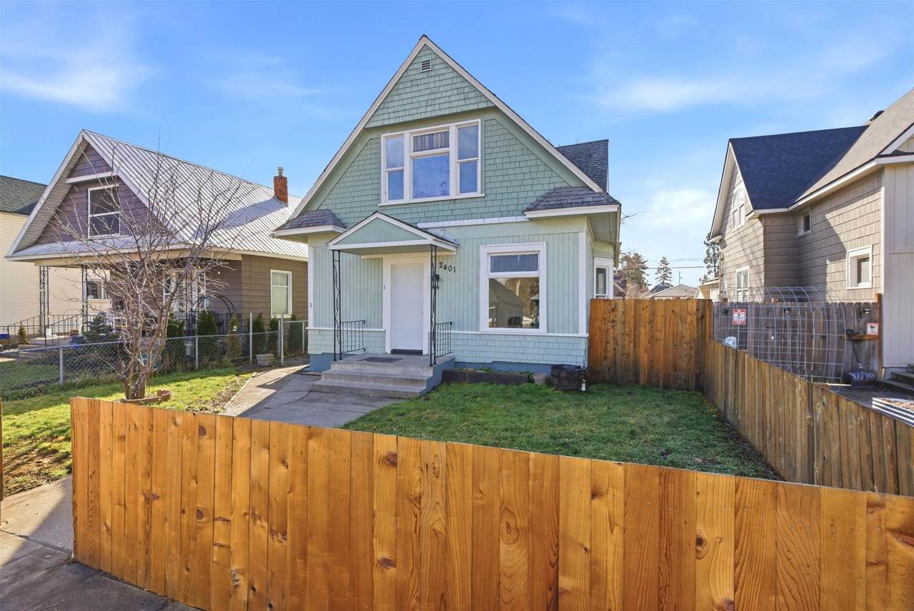 2401 Dean Ave - Photo 1