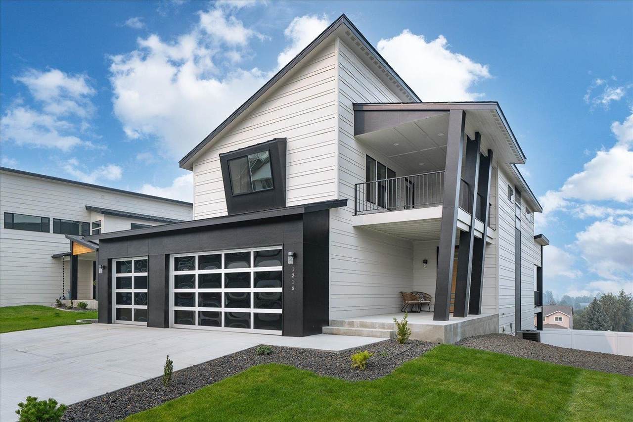 1216 Greenacres Rd - Photo 1