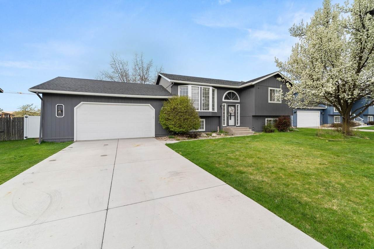 12823 Pittsburg Ave - Photo 1