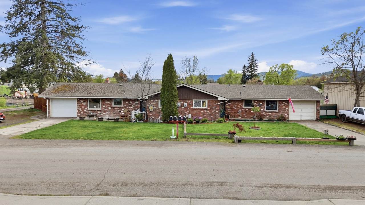 10720 & 10722 Springfield Ave - Photo 1