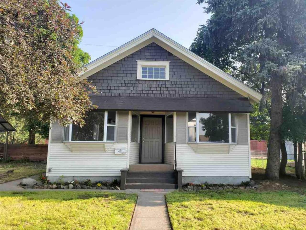 1217 Indiana Ave - Photo 1
