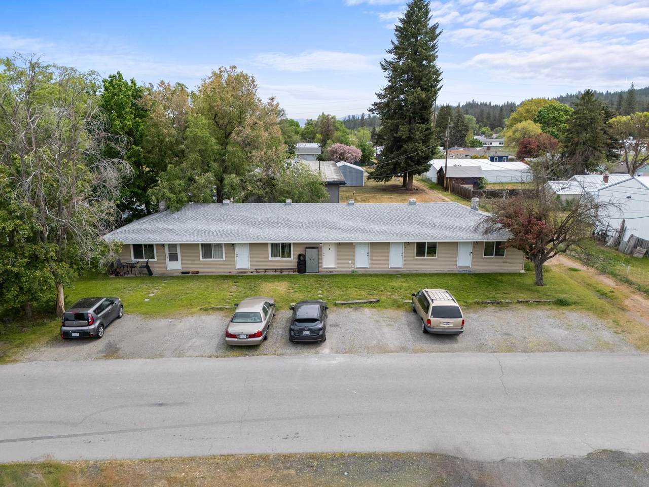 205 Elizabeth Rd - Photo 1