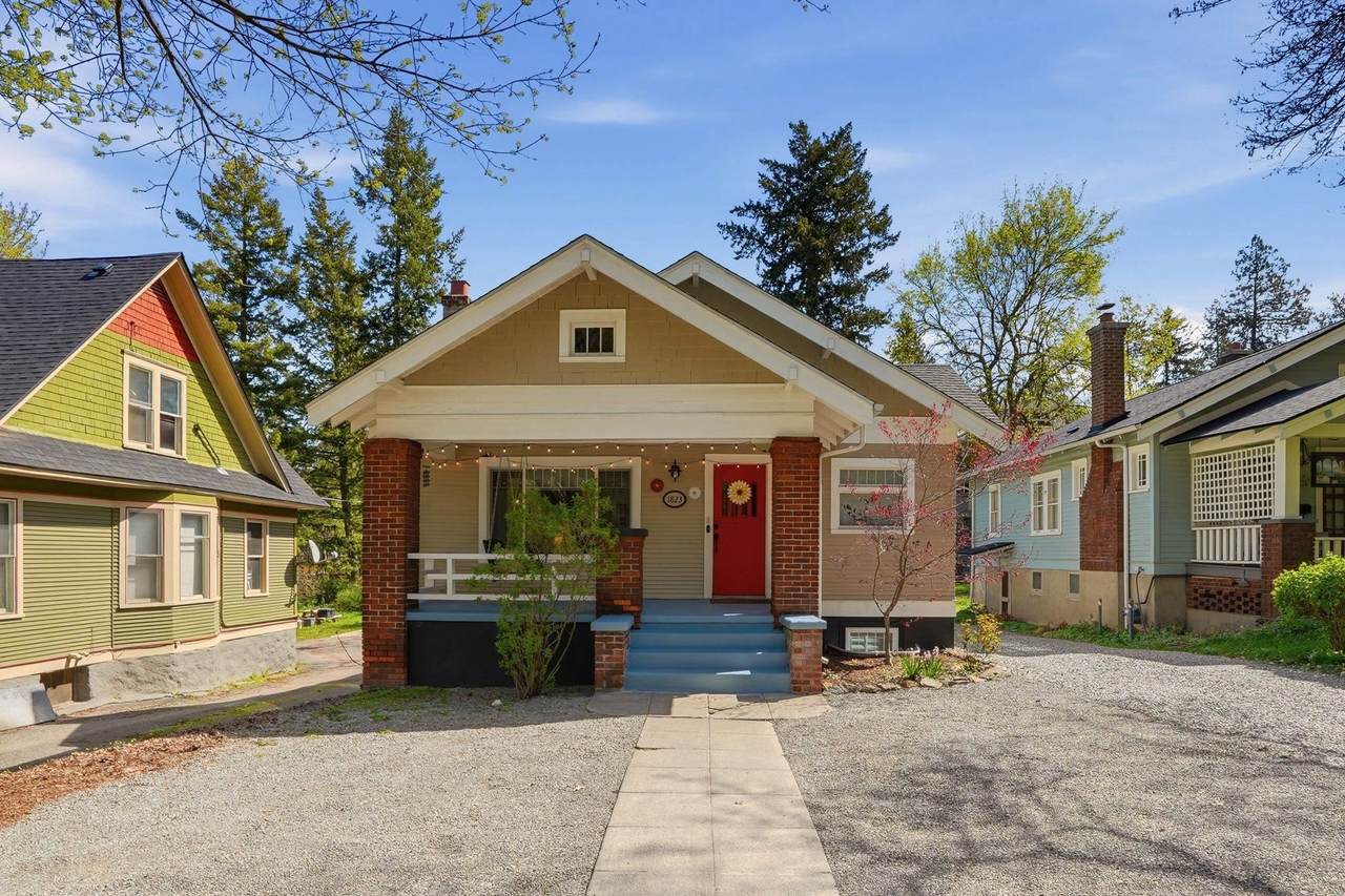 1823 Grand Blvd - Photo 1