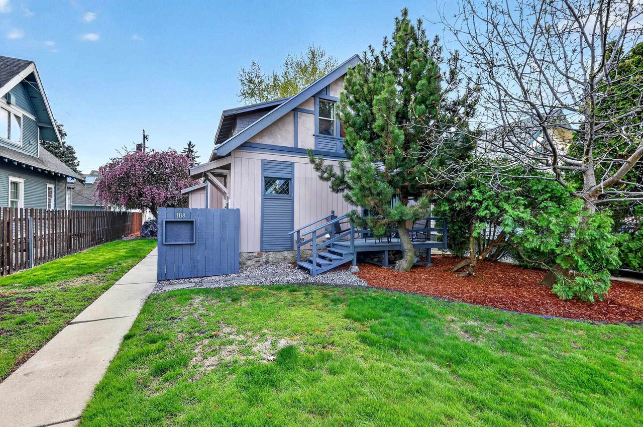 1118 Montgomery Ave - Photo 1