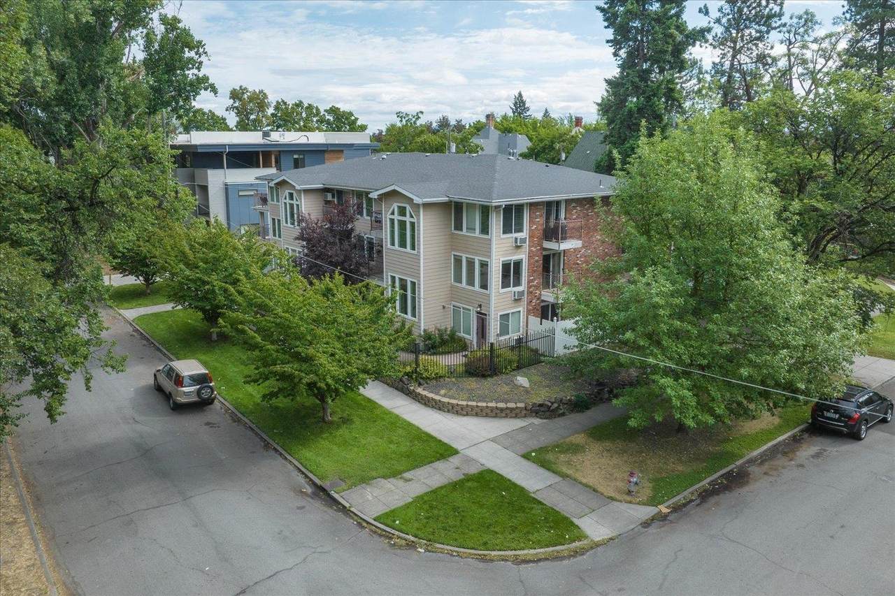 215 Chestnut St - Photo 1