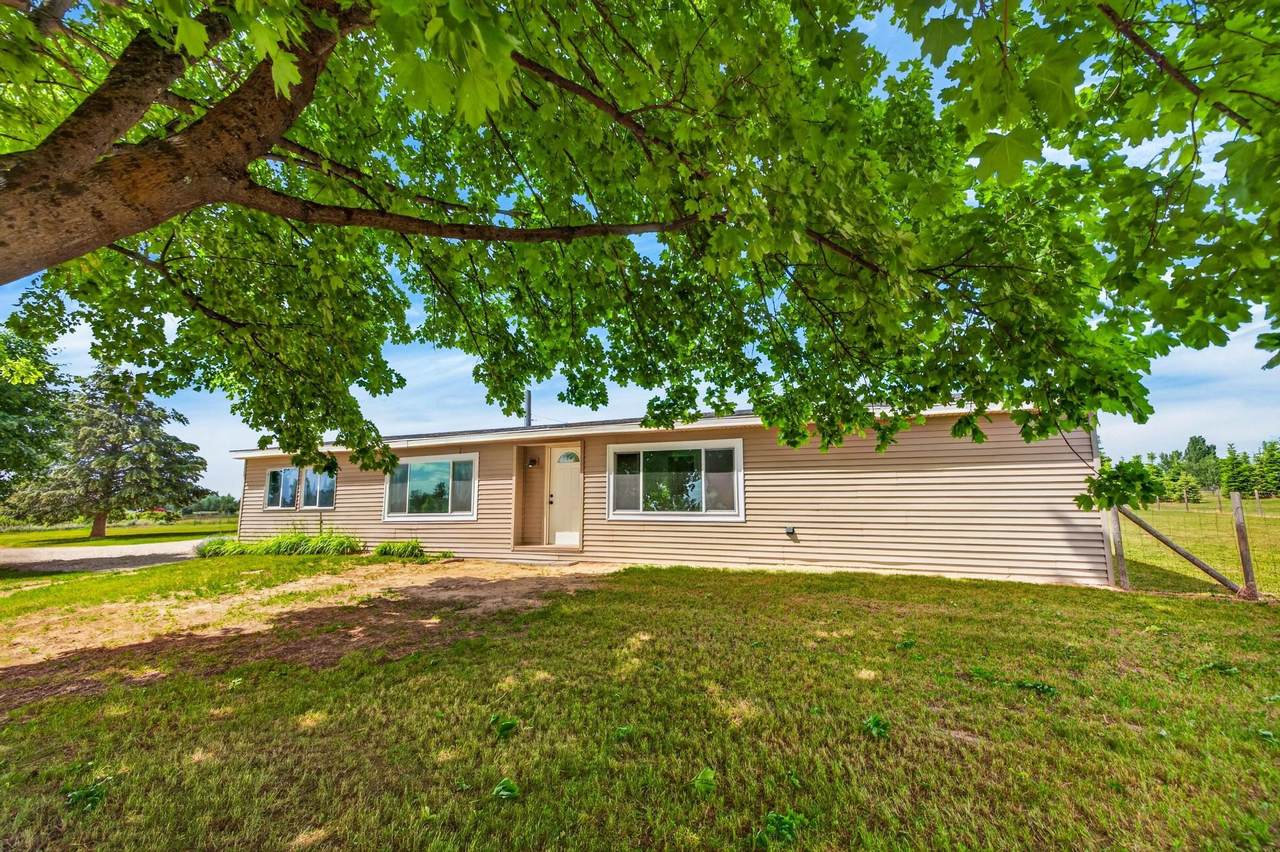 10215 Day Mt Spokane Rd - Photo 1