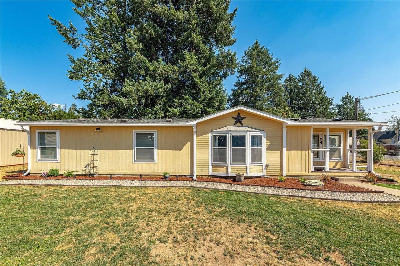 104 Stevens Ave - Photo 1