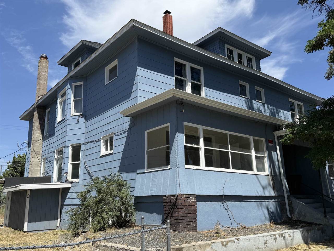 1708 Gardner Ave - Photo 1