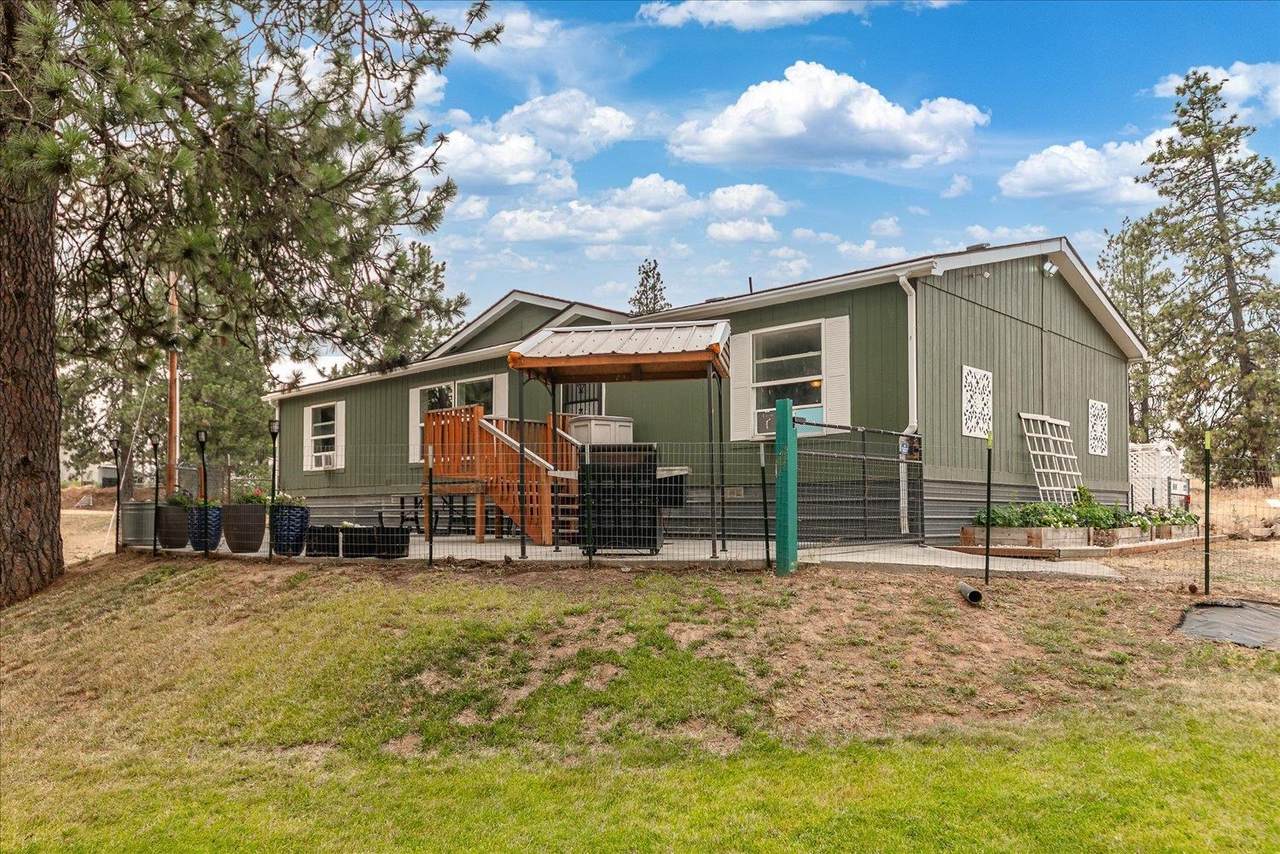 22915 Cross Rd - Photo 1