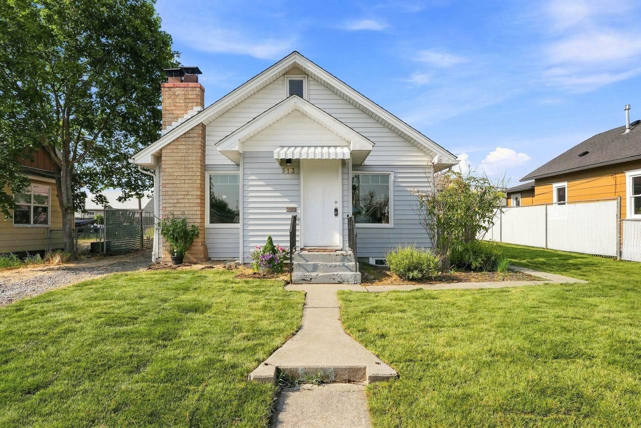 913 Longfellow Ave - Photo 1