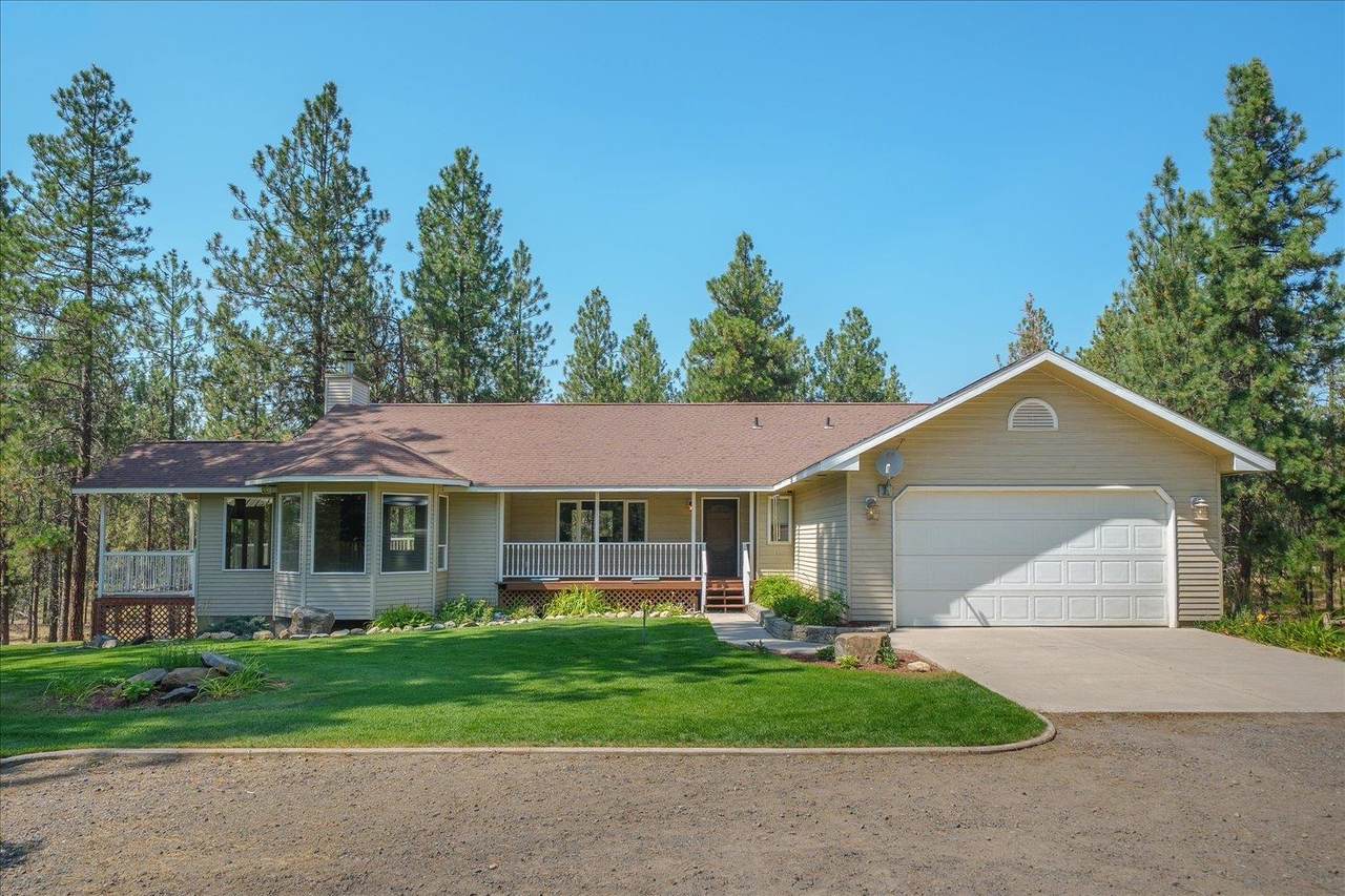 1110 Brooks Rd - Photo 1