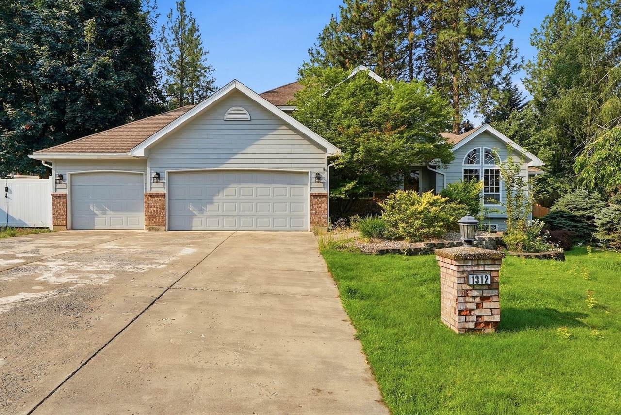 1312 Brierwood Dr - Photo 1