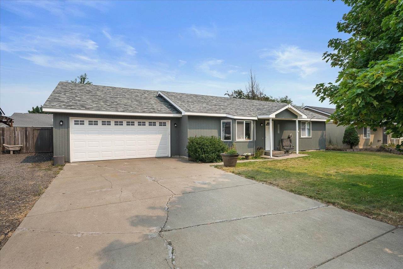 12512 11th Ave - Photo 1