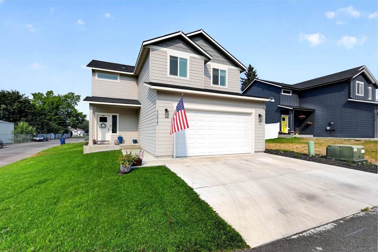 1217 Walnut Ln - Photo 1