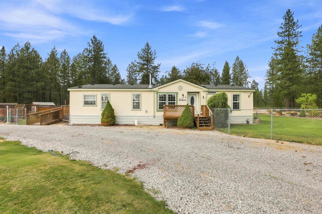 5 Montgomery Rd - Photo 1
