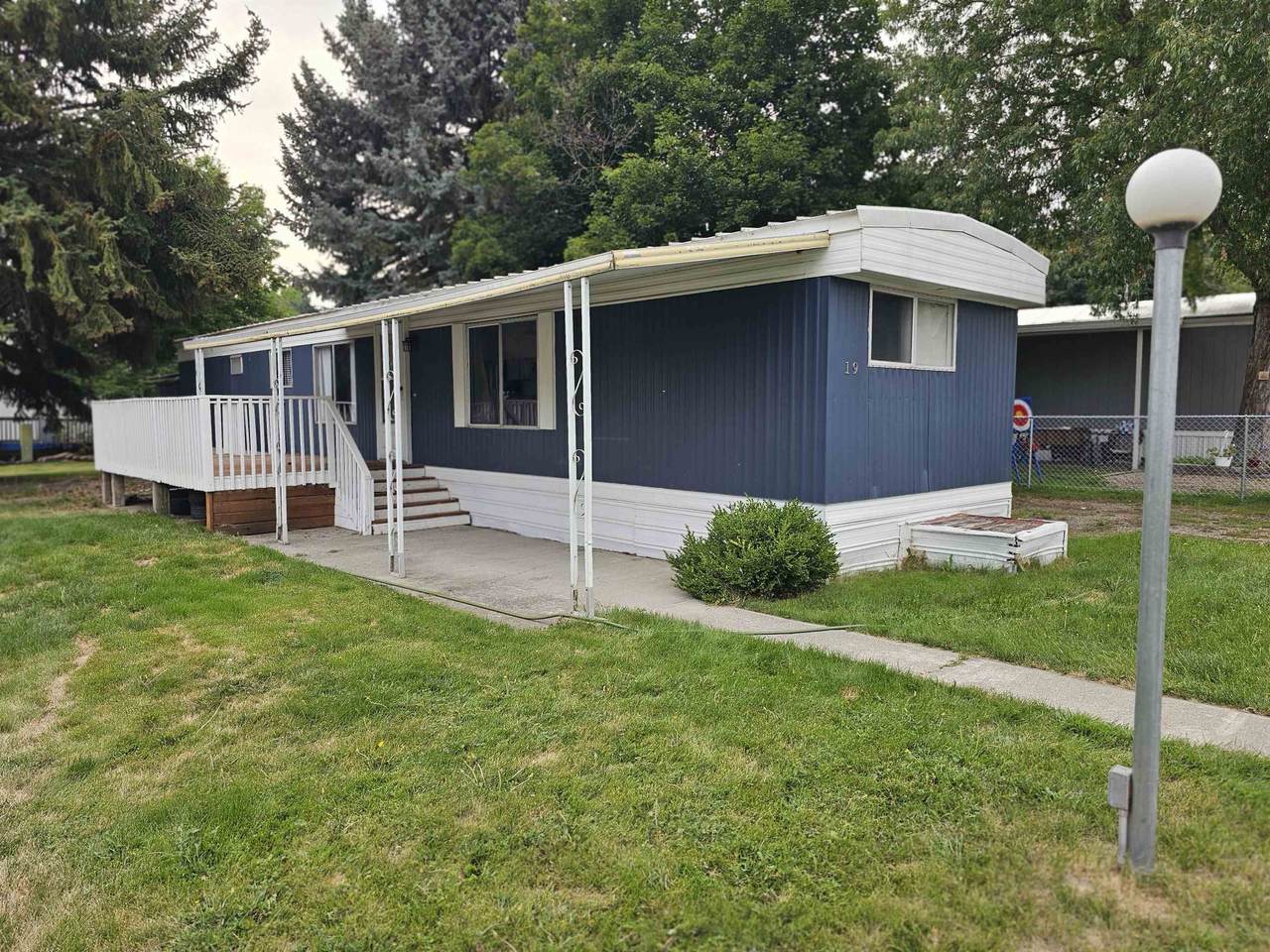 3110 Chattaroy #19 Rd - Photo 1
