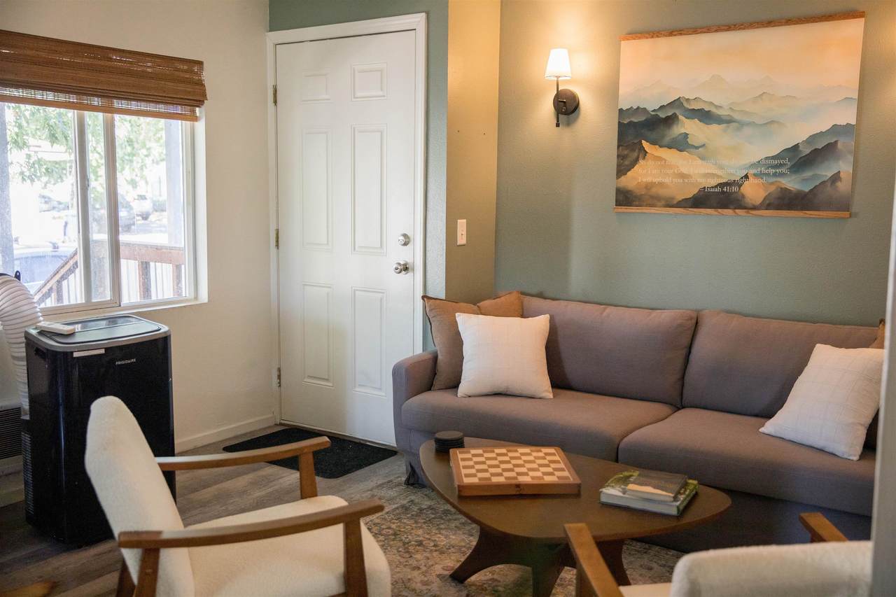 818-Unit 2 Elm St - Photo 1