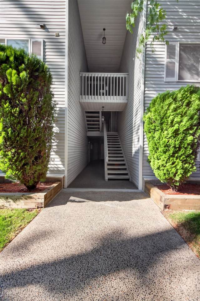 912-#102 Lincoln Pl - Photo 1