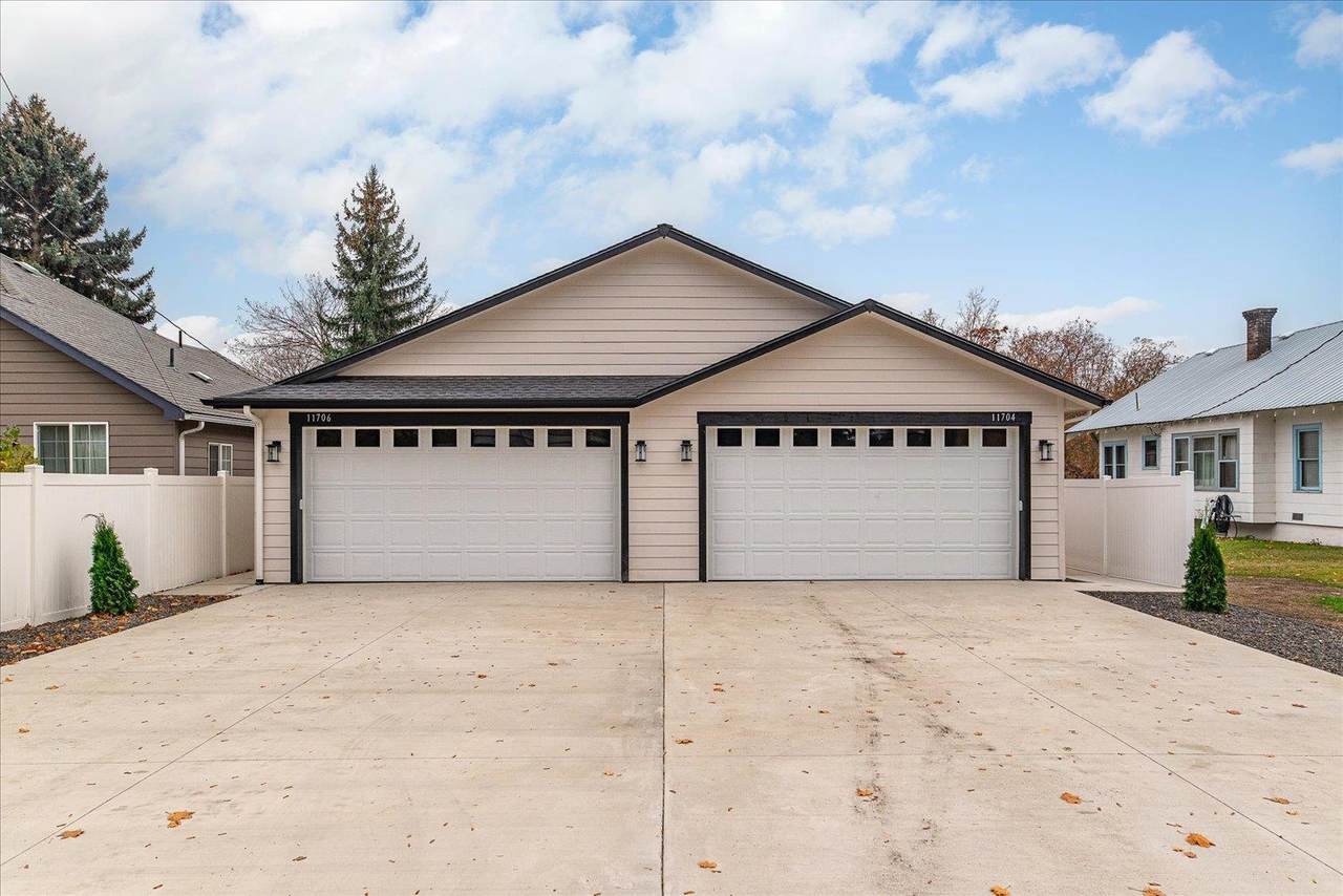 11704 Valleyway Ave - Photo 1