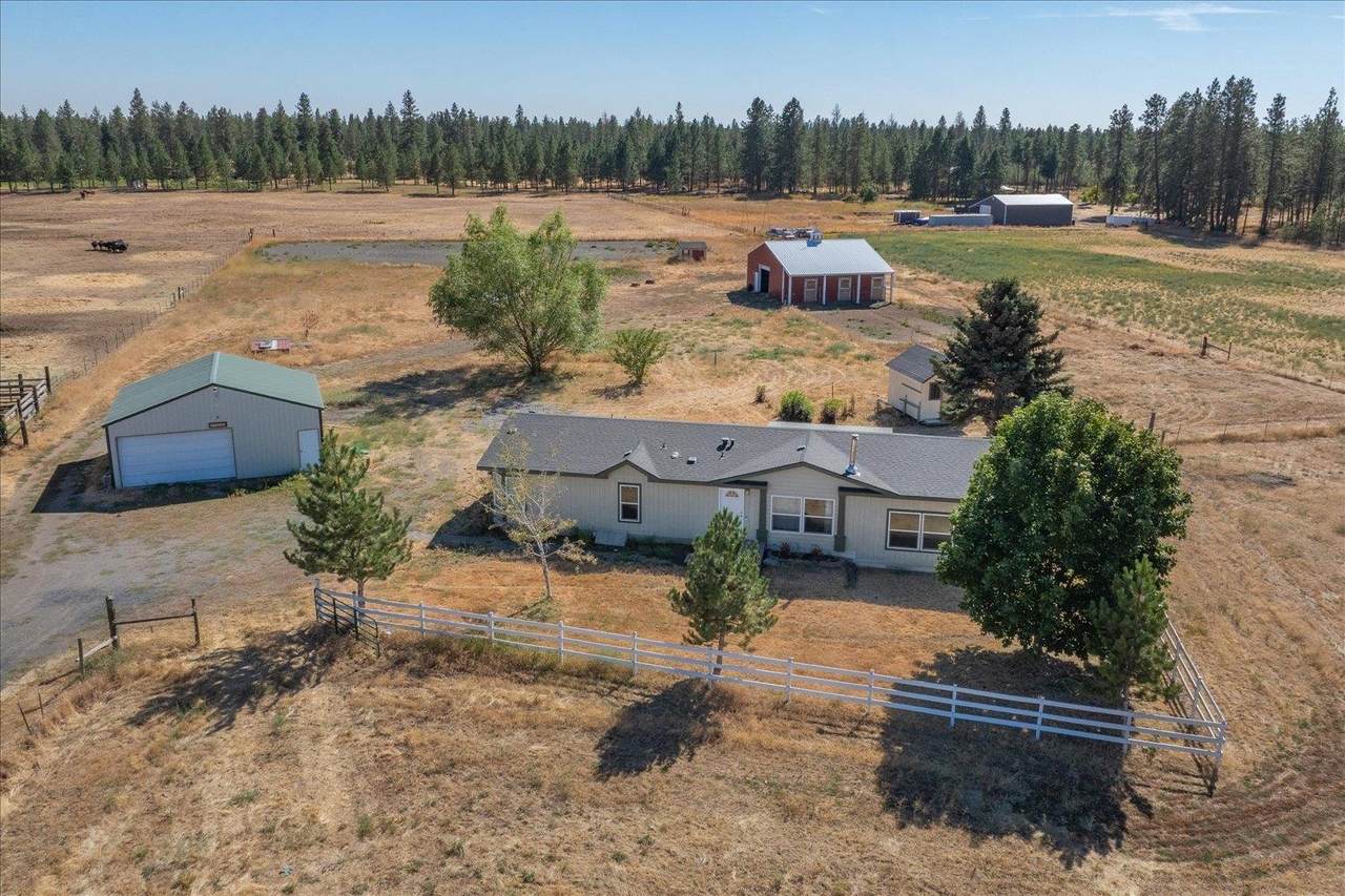 1117 Paradise Rd - Photo 1