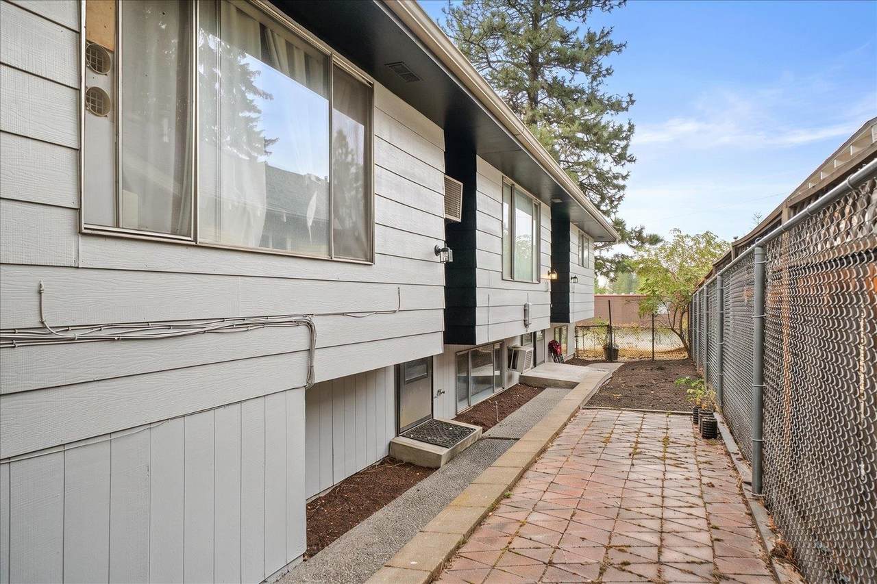 3112 29th Ave - Photo 1