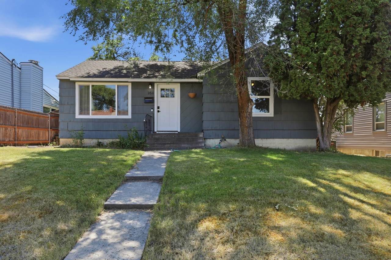 2611 Broad Ave - Photo 1