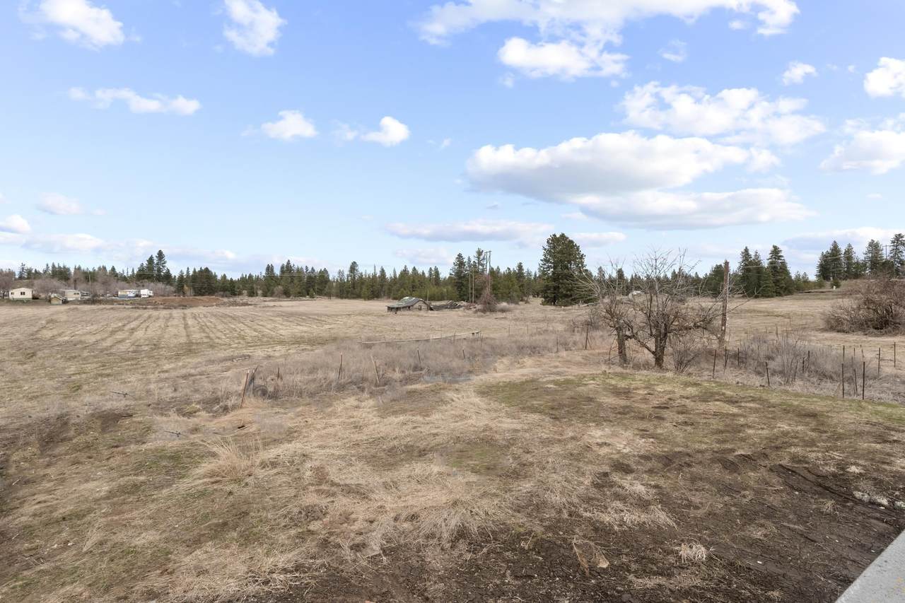 https://bt-photos.global.ssl.fastly.net/sarmls/orig_boomver_1_202624728-1.jpg