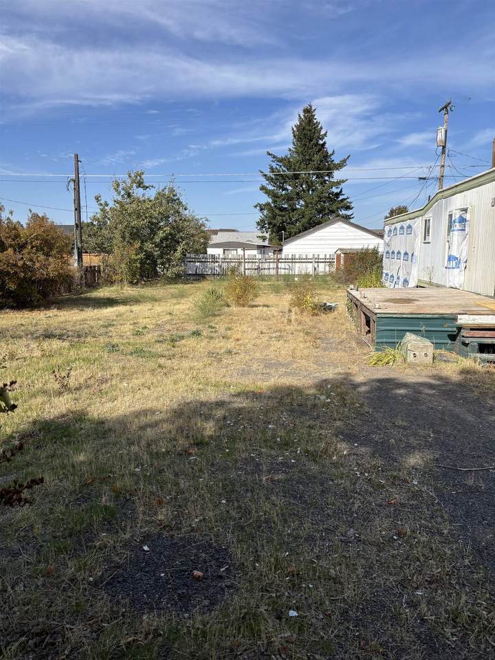 https://bt-photos.global.ssl.fastly.net/sarmls/1280_boomver_1_202624802-1.jpg