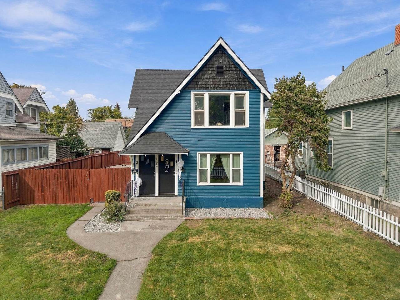 1122 Augusta Ave - Photo 1