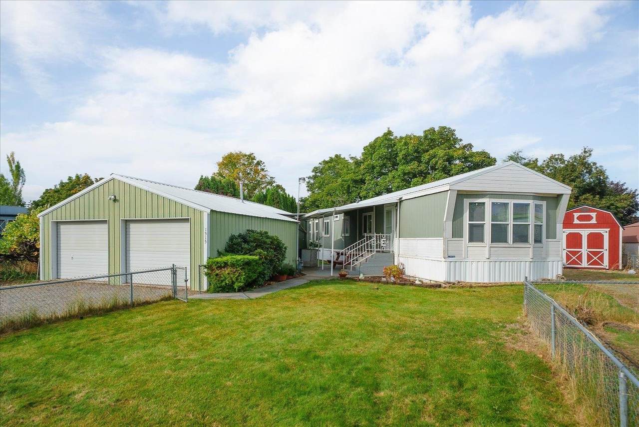 1515 Hodges Rd - Photo 1